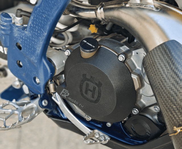 Накладка на крышку сцепления (A42030626000JA) KTM, Husqvarna, GasGas 150 TBI 24+